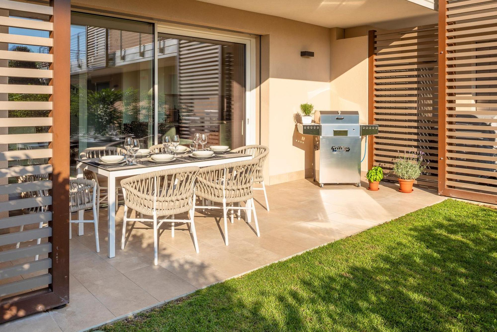 Lifestyle Apartments Dante Bardolino Luaran gambar